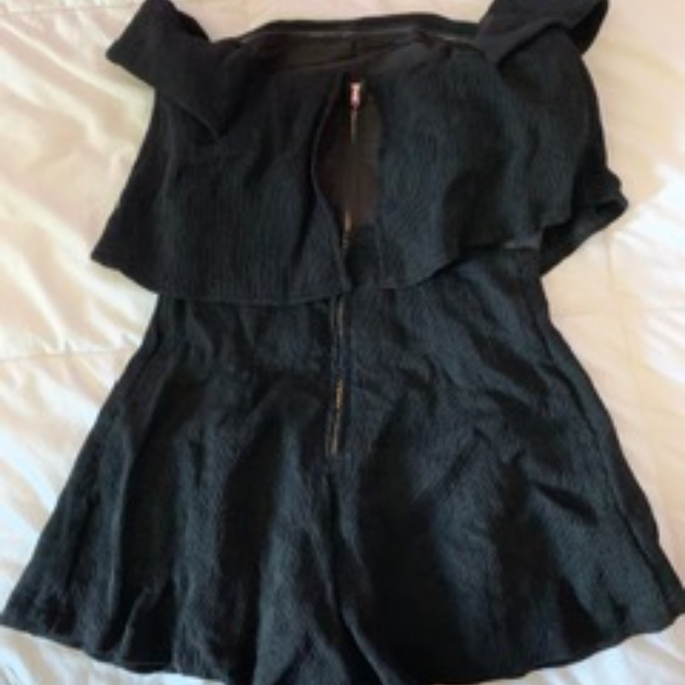 Romper - Picture 2 of 4